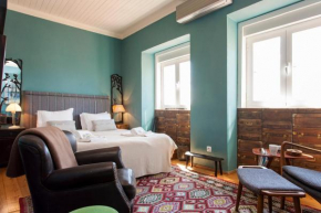 Отель ALTIDO Trendy studio with views to the Castle, in Graca  Лиссабон